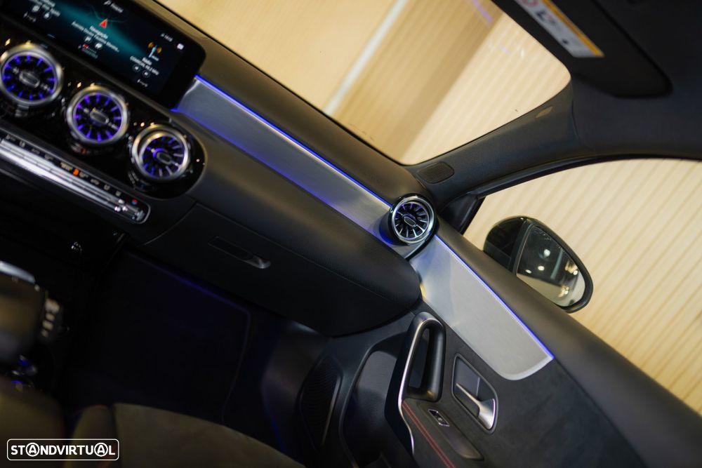 Mercedes-Benz A 250 e AMG Line - 27