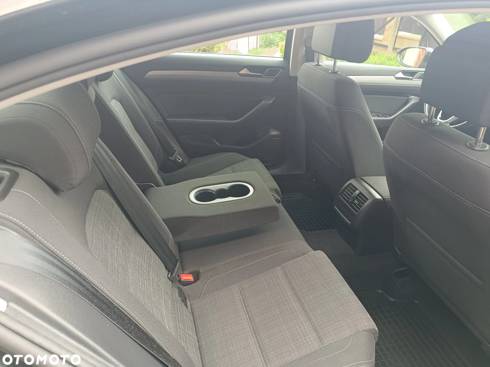 Volkswagen Passat 2.0 TDI EVO Business DSG - 12