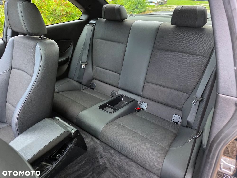 BMW Seria 1 - 32