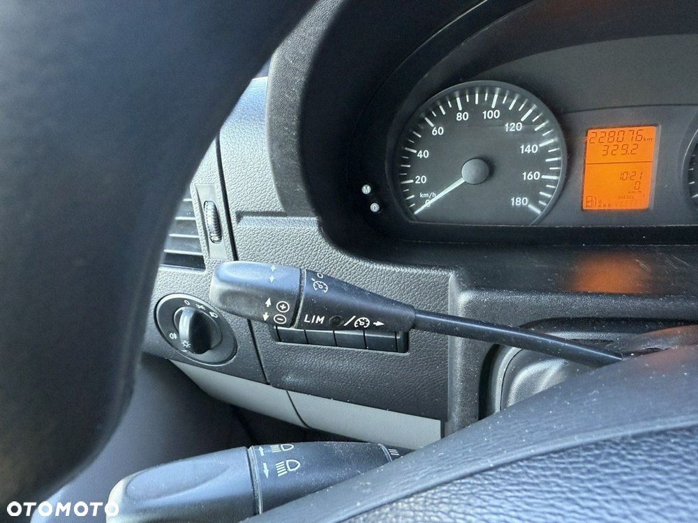 Mercedes-Benz Sprinter - 18