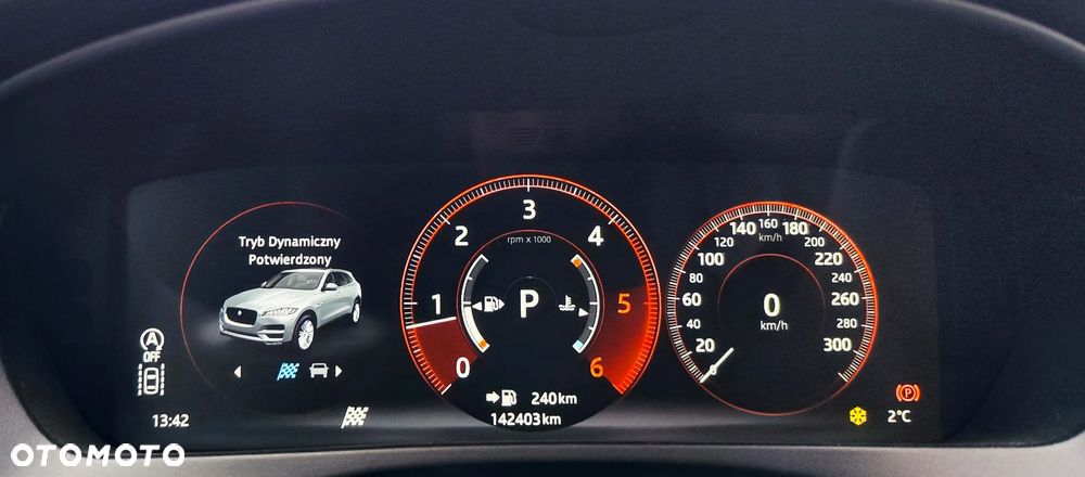 Jaguar F-Pace 2.0 i4D AWD R-Sport - 22