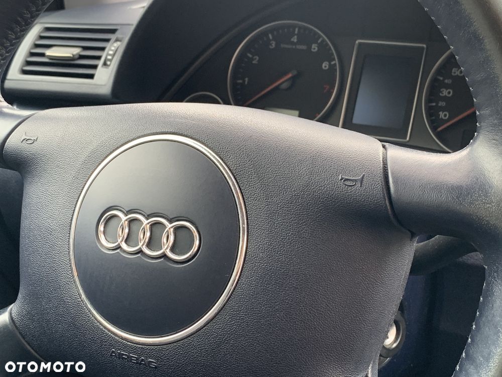 Audi A4 ver-3-0-quattro-tiptronic - 36