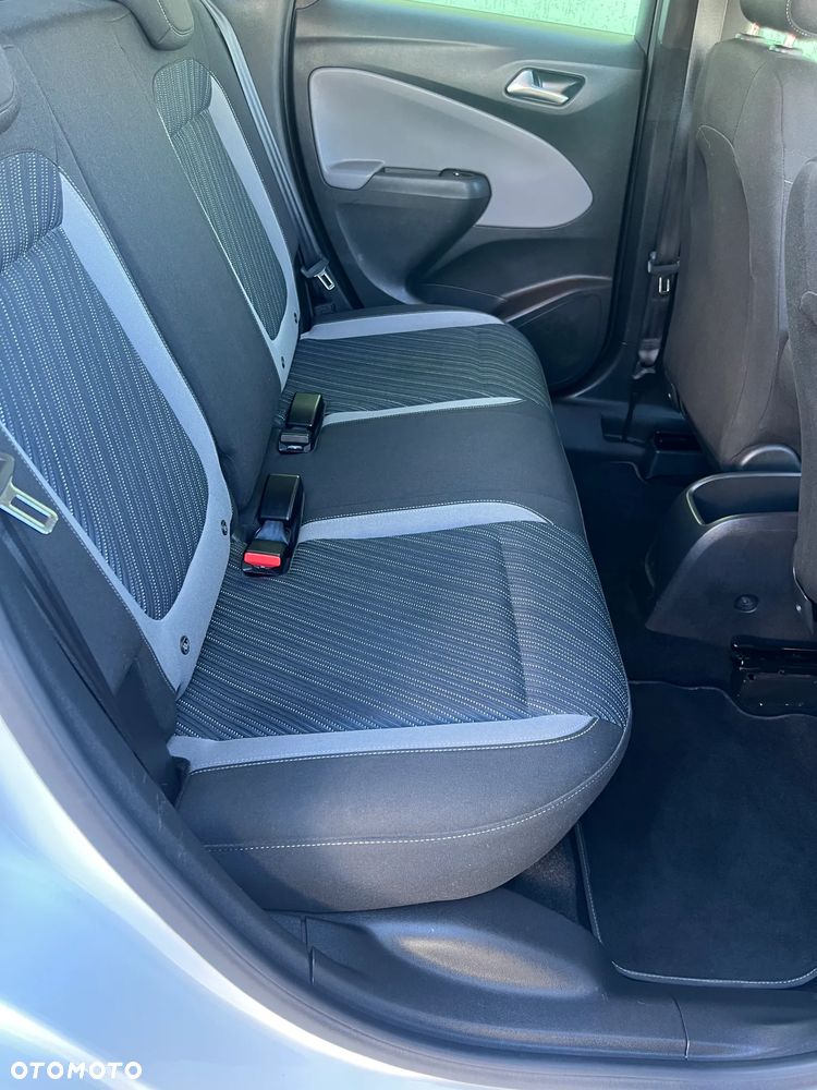 Opel Crossland X - 13