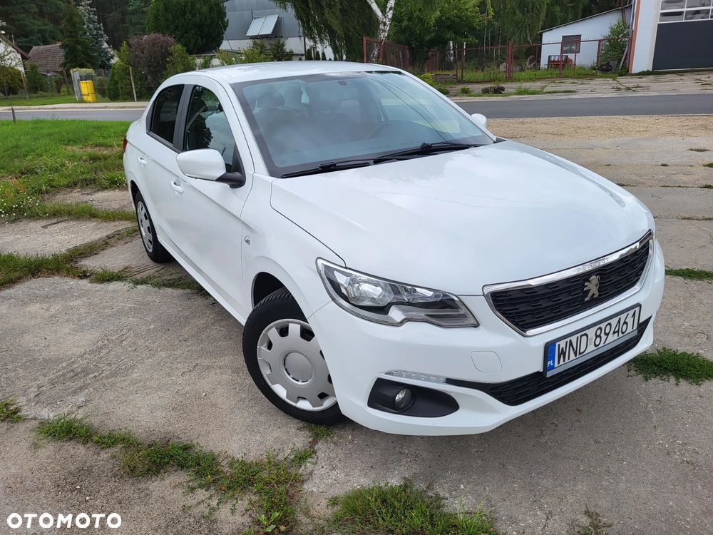 Peugeot 301 1.6 BlueHDi Allure - 1