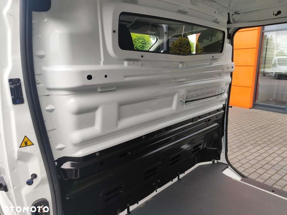 Renault Trafic - 32