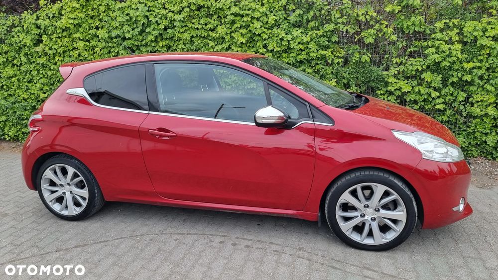 Peugeot 208 1.6 THP Allure - 21