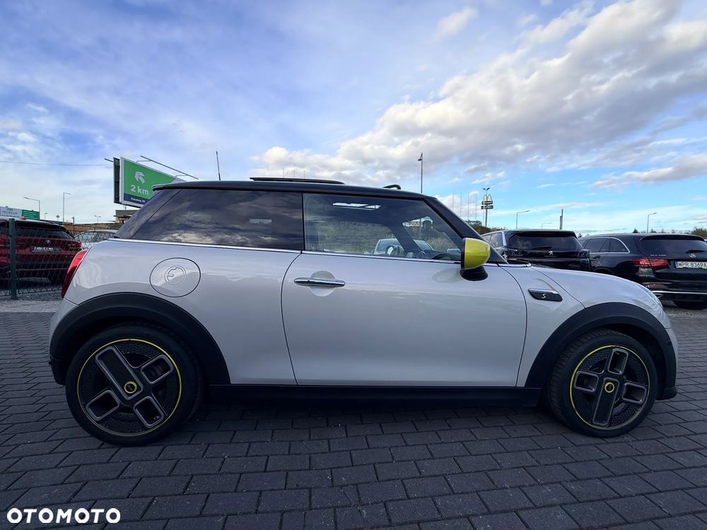 MINI Cooper SE Electric Trim - 6