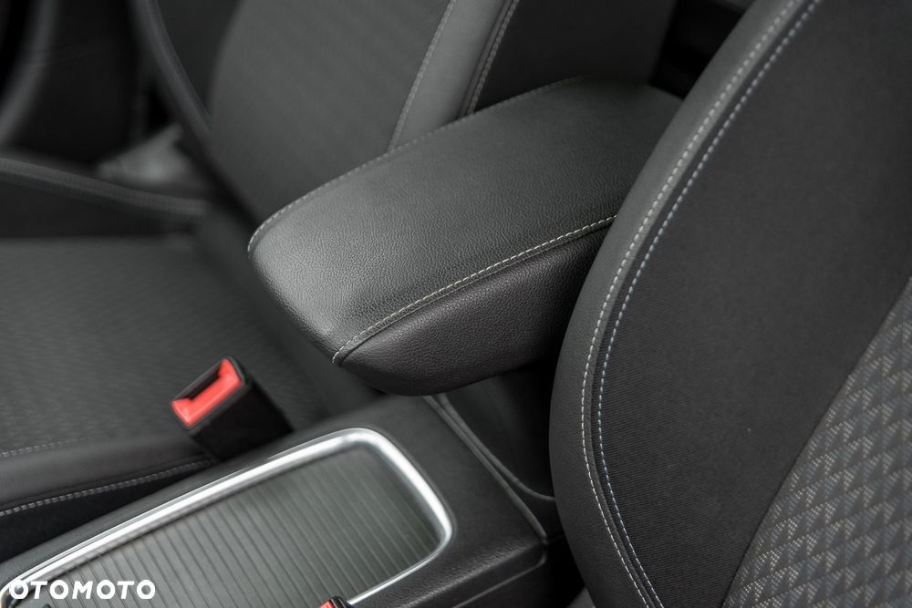 Opel Astra 1.4 Turbo Edition - 33