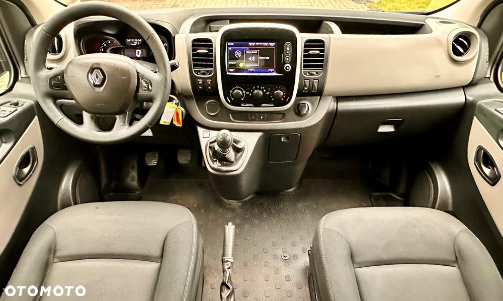 Renault Trafic - 12