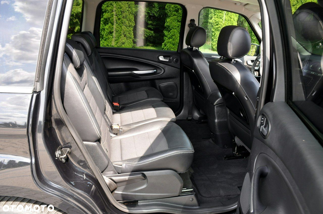 Ford Galaxy - 19