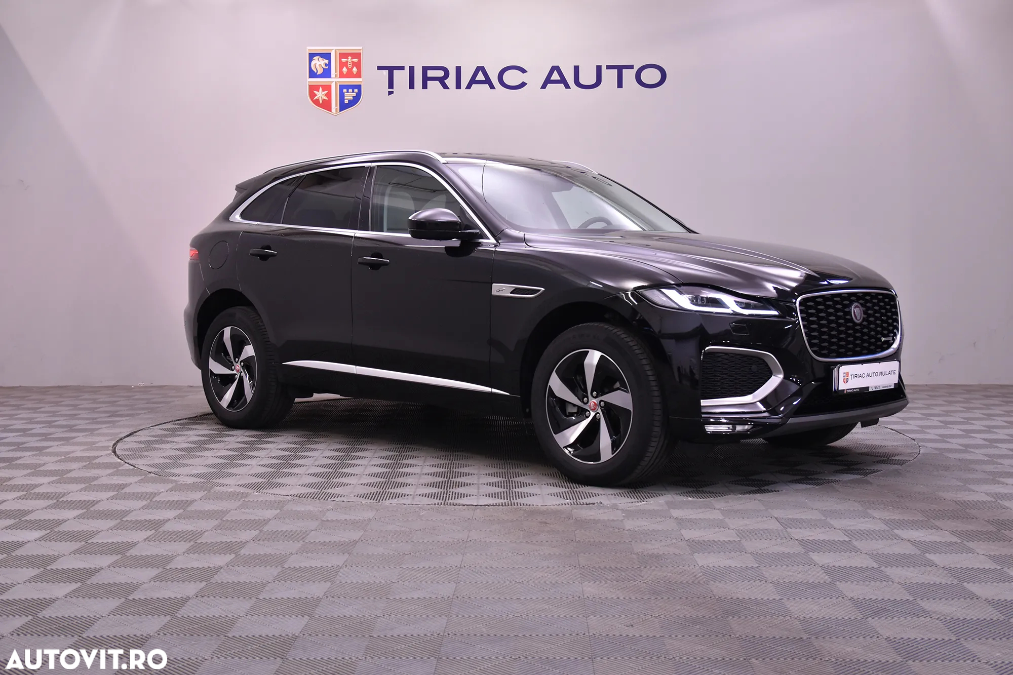 Jaguar F-Pace - 7