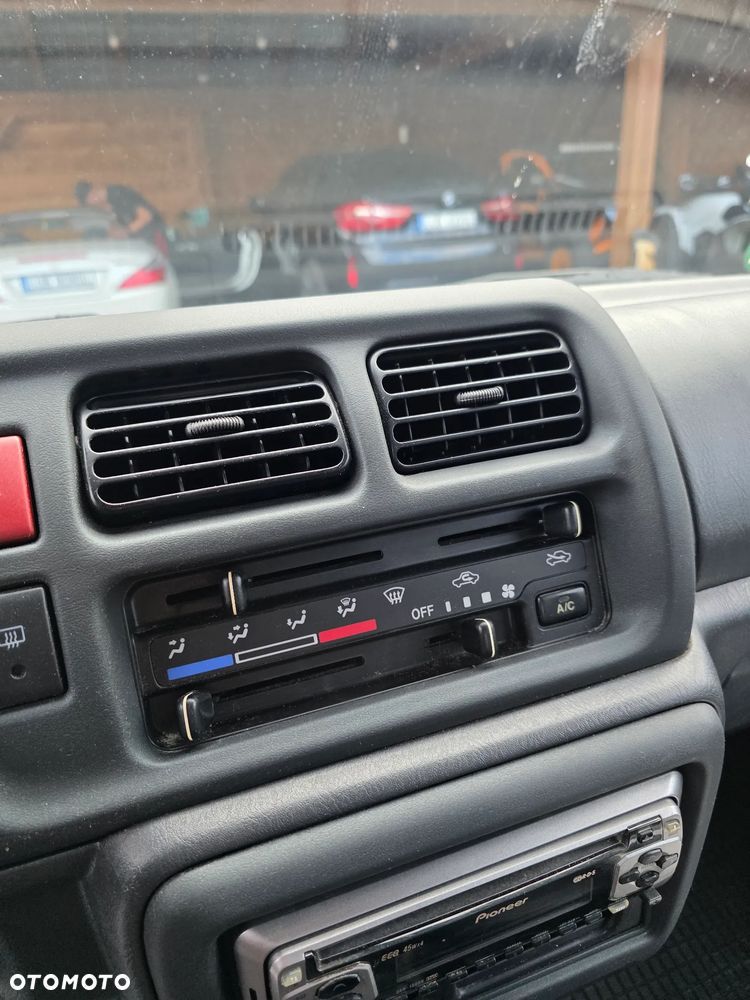 Suzuki Jimny 1.3 - 13