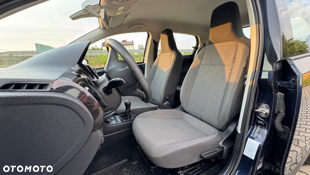 Volkswagen up! - 12