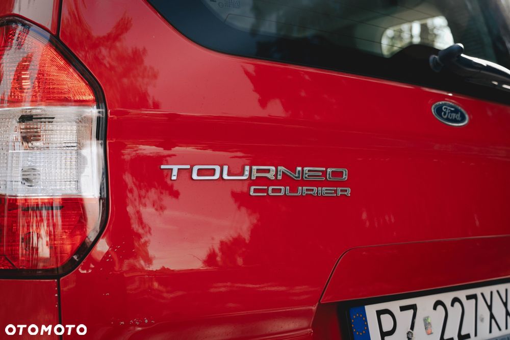 Ford Tourneo Courier 1.5 TDCi Trend - 21