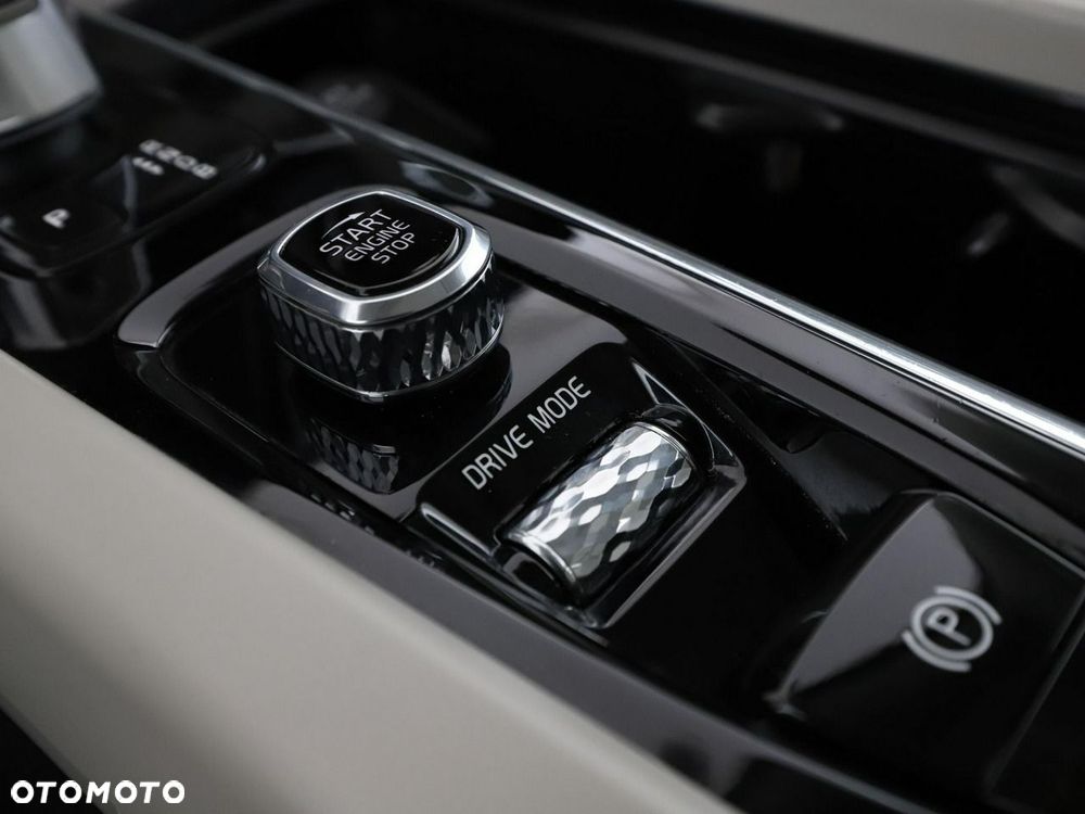 Volvo XC 60 - 32