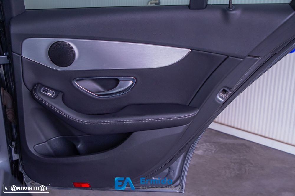 Mercedes-Benz C 350 - 37