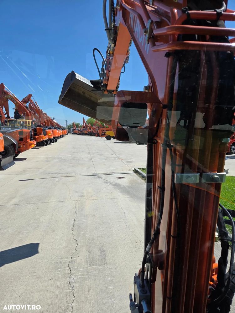 Hitachi ZX33U-6, 3,7 tone, 2023, 342ore, CUPLA RAPIDA HIDRAULICA+2 cupe SAPARE+CUPA TALUZ INCLINABILA, 2 circuite hidr pe brate, aer conditionat, LAMA NIVELARE, adanc sapare 3,5m, latime 1,55m, ridica 2,8t, posibil leasing 4 ani-PROMOTIE 41.900  EUR+Tva - 26