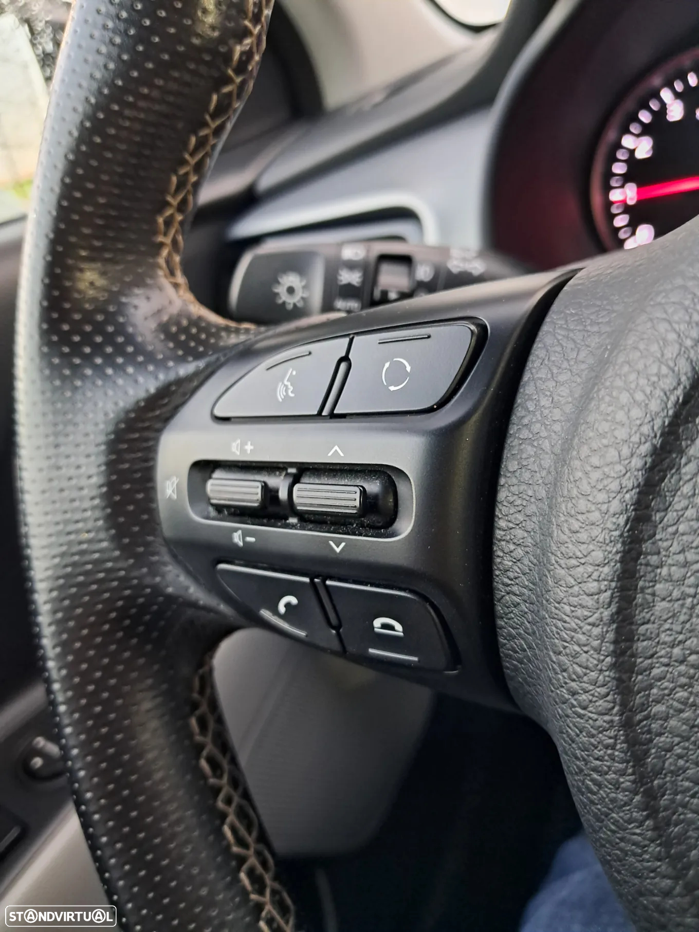 Kia Stonic 1.0 T-GDI TX - 11