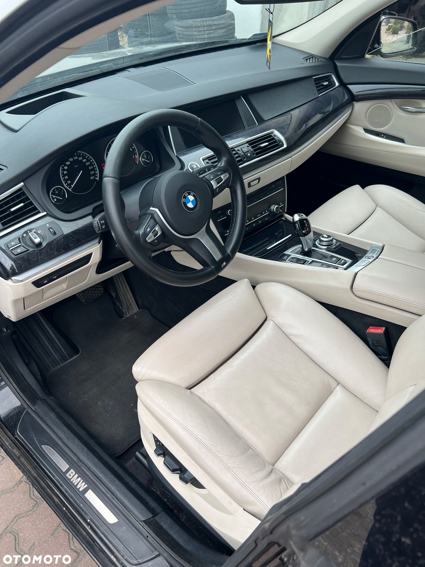 BMW 5GT - 7