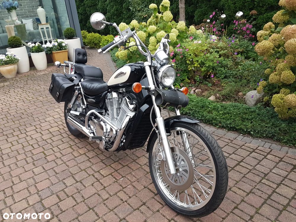 Suzuki Intruder - 9