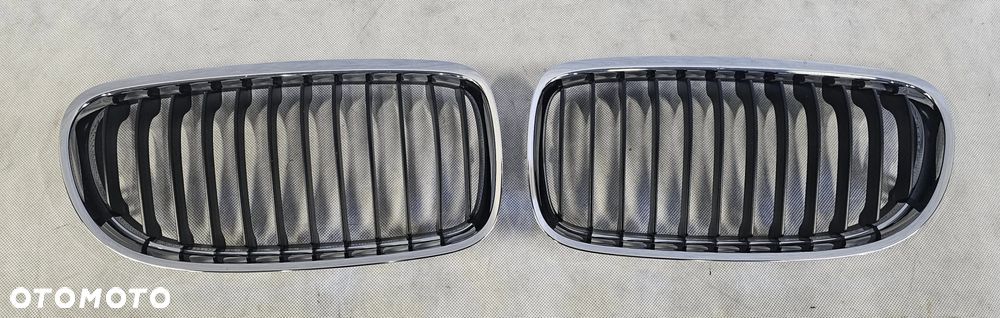 GRILL ATRAPA NERKI BMW E90 E91 LCI 51137201968 51137201967 - 1
