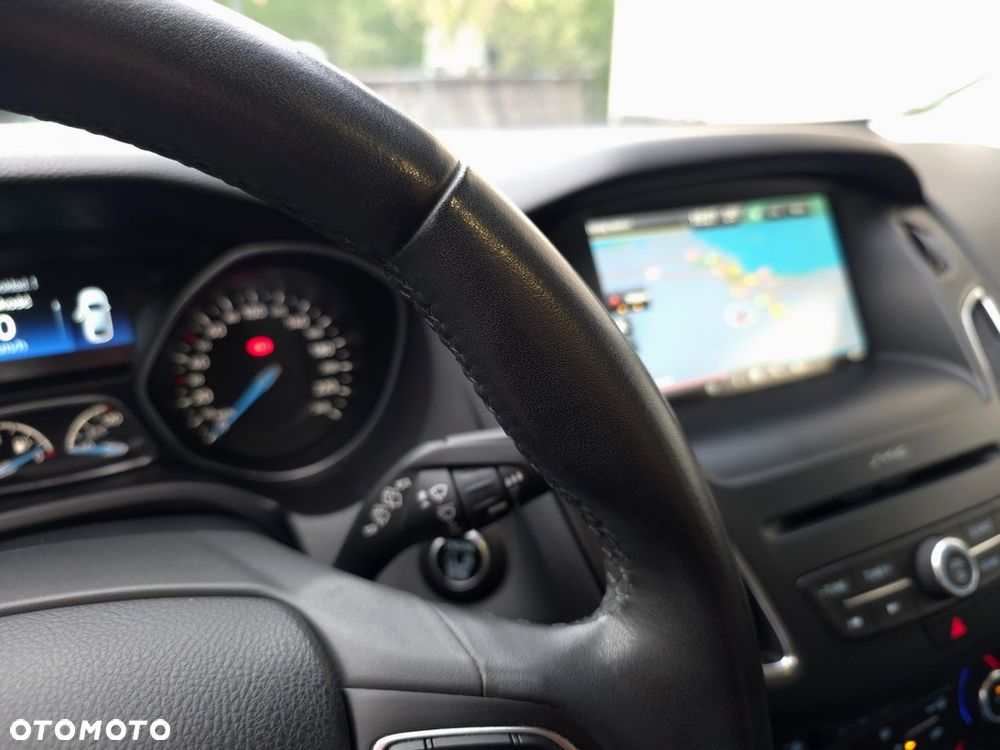 Ford Focus 2.0 TDCi Titanium ASS - 24