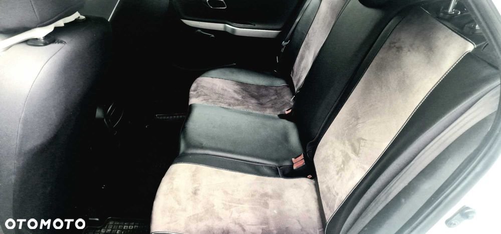 Kia Ceed - 4