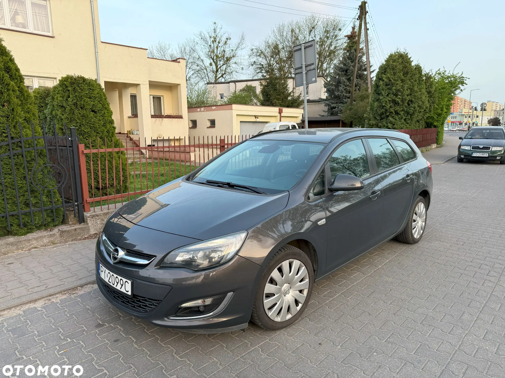 Opel Astra 1.6 Sports Tourer - 2