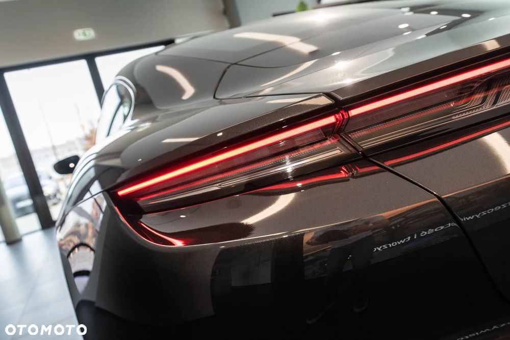 Porsche Taycan 105kWh 4S Black Edition - 31