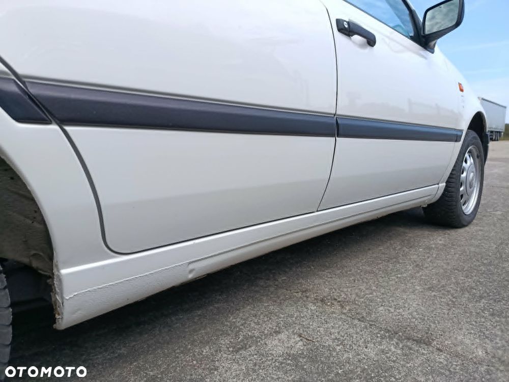 Volkswagen Golf 1.9 CL D - 25