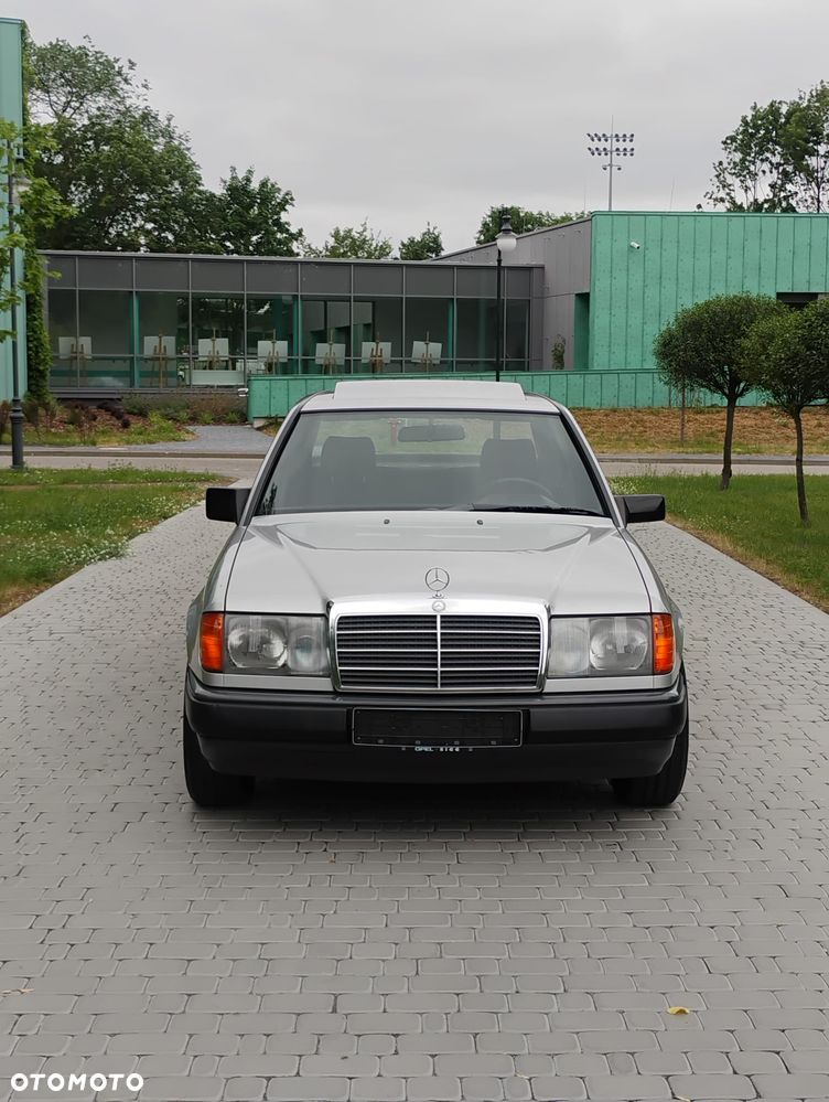 Mercedes-Benz W124 (1984-1993) - 10