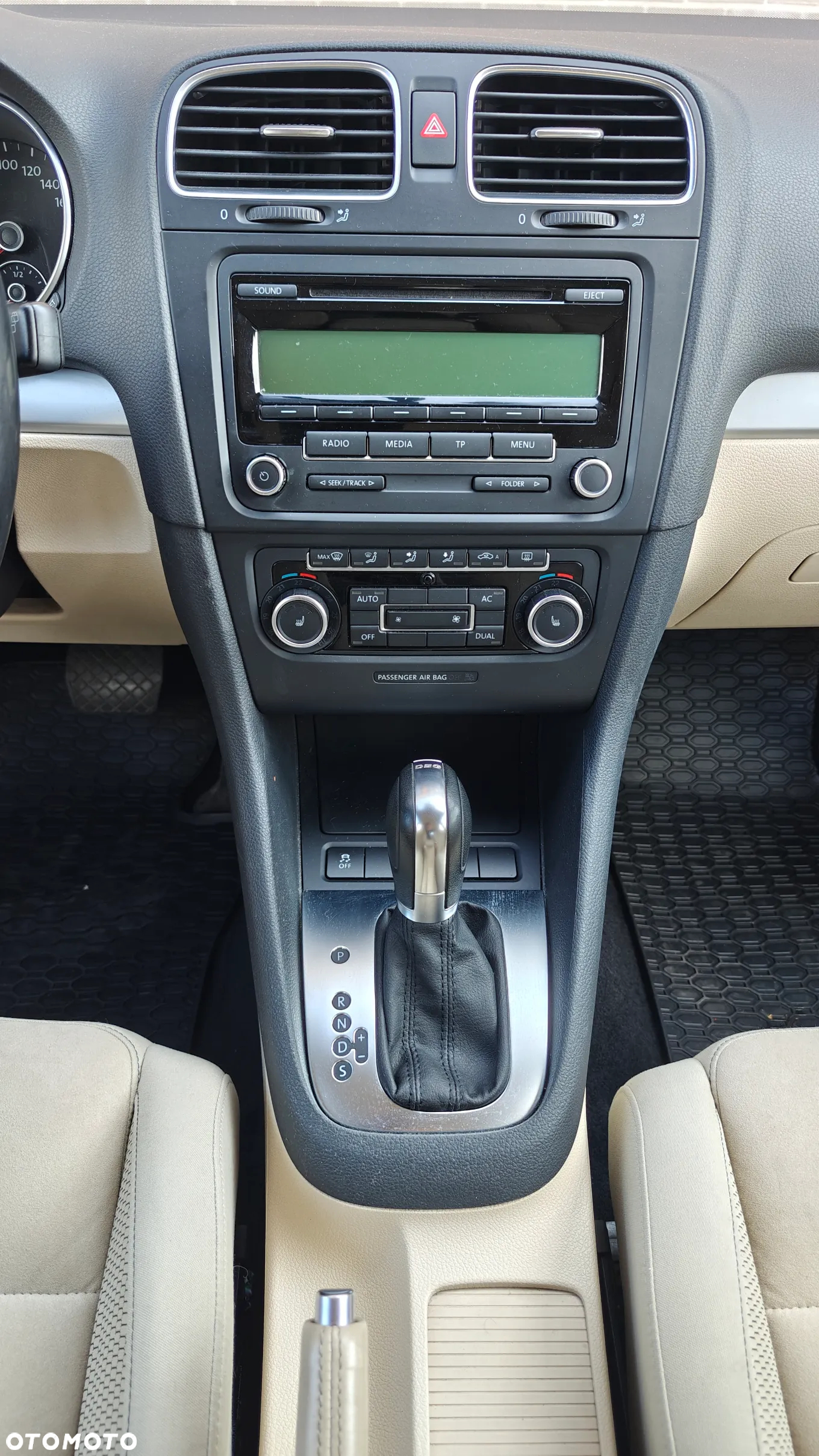 Volkswagen Golf VI 1.4 TSI Highline DSG - 18