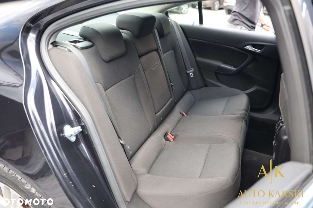 Opel Insignia - 37
