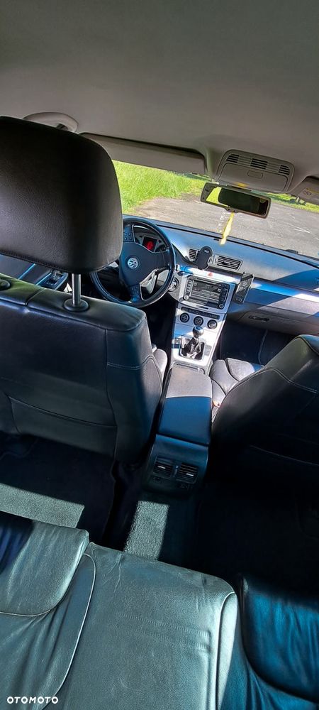 Volkswagen Passat 2.0 TDI Highline - 8