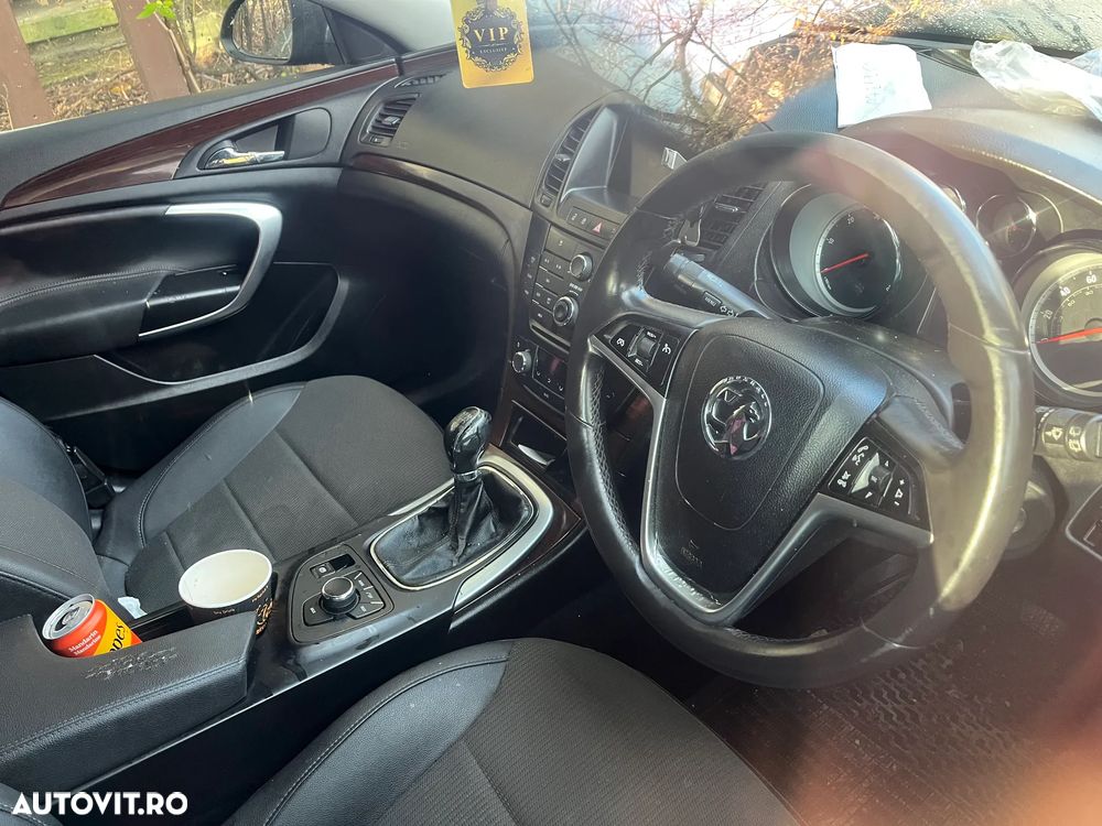 Dezmembrez Opel Insignia 2.0 diesel 2010 gri inchis - 3