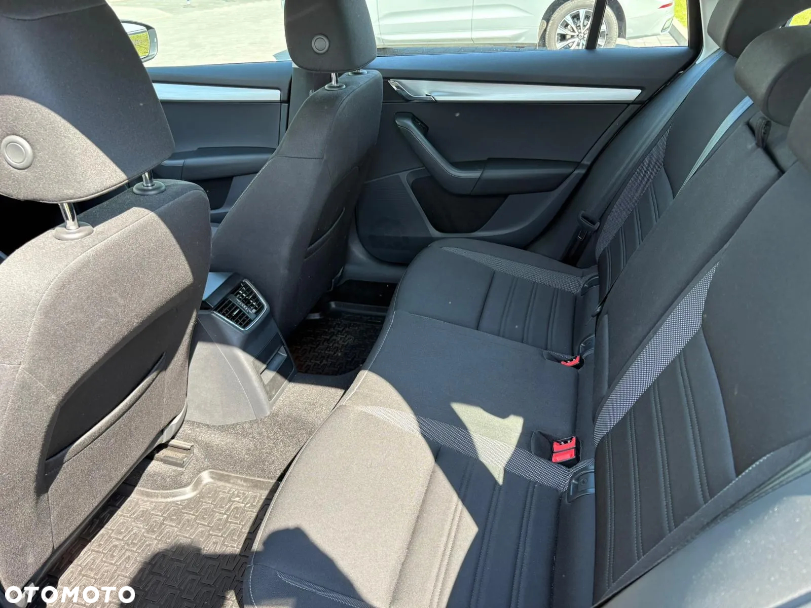 Skoda Octavia 1.5 TSI ACT Ambition - 8