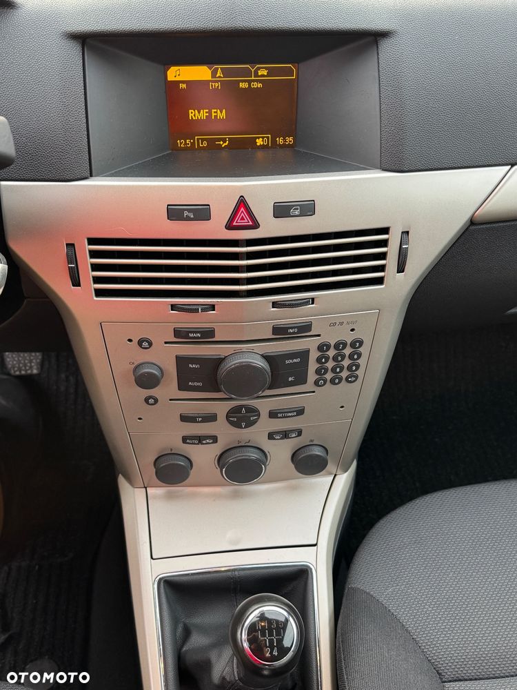 Opel Astra 1.6 Essentia - 14