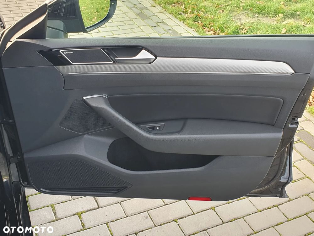 Volkswagen Arteon 2.0 TDI SCR 4Motion DSG R-Line - 24