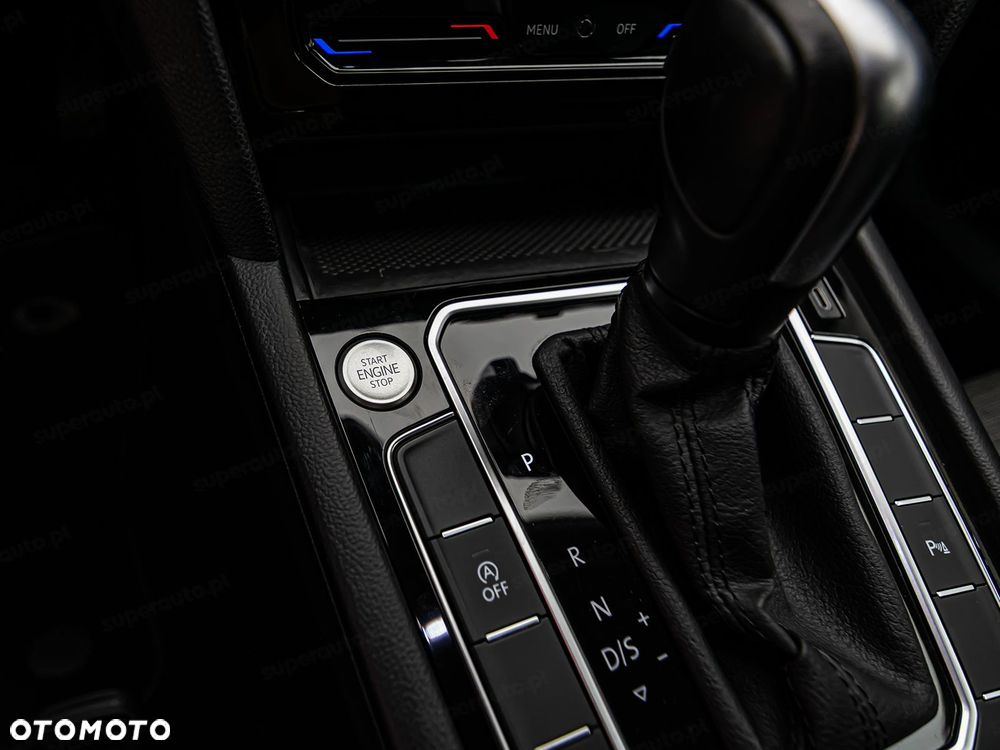 Volkswagen Passat - 20