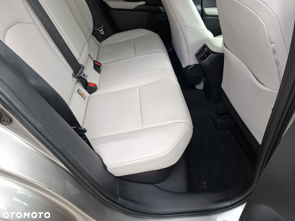 Lexus UX - 23