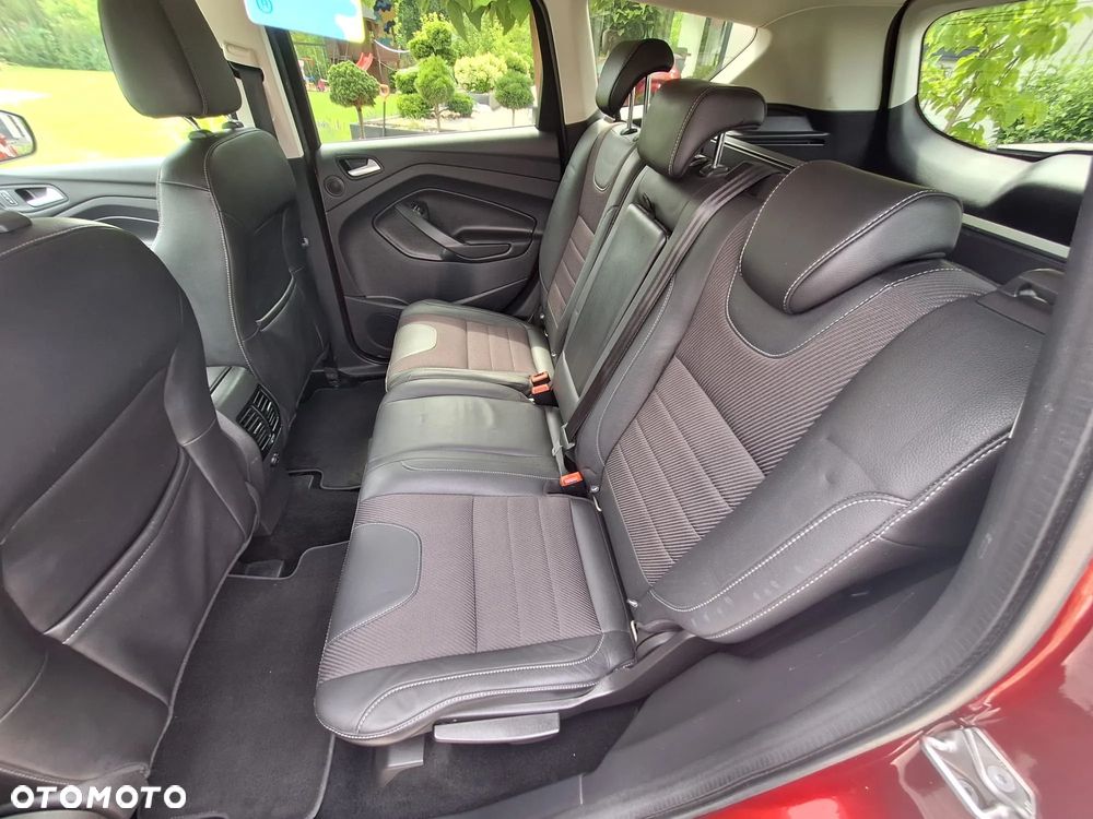 Ford Kuga 1.5 EcoBoost 2x4 Titanium - 15