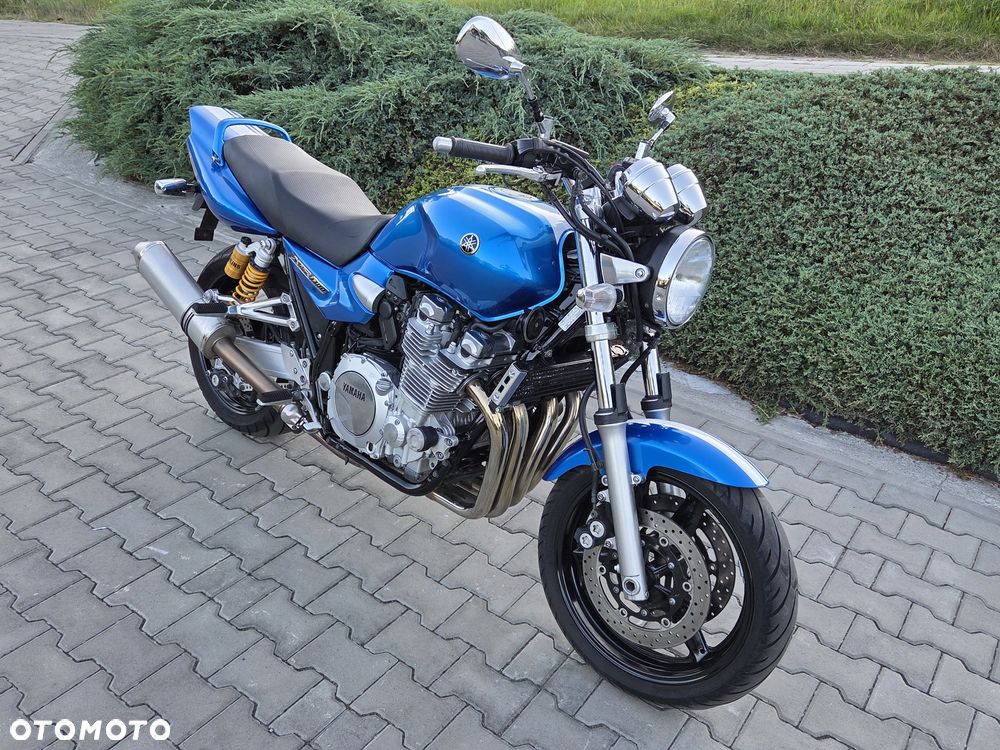 Yamaha XJR - 40