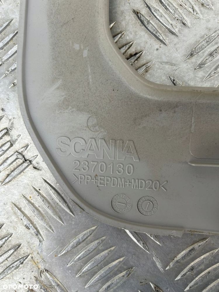 LISTWA OSŁONA RAMKA SZYBERDACHU KOMPLET SCANIA NTG NOWY MODEL 2370130, 2370131 - 2