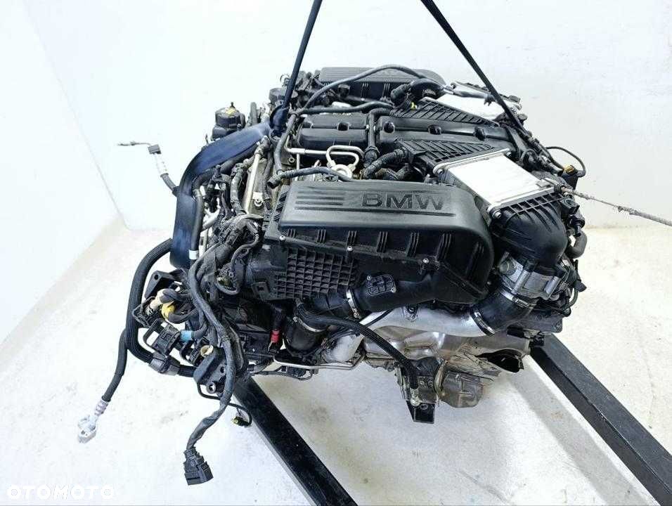 Kompletny silnik N74B66B 6.6L z BMW M760 (G12) AWD, rocznik 2018 - 8