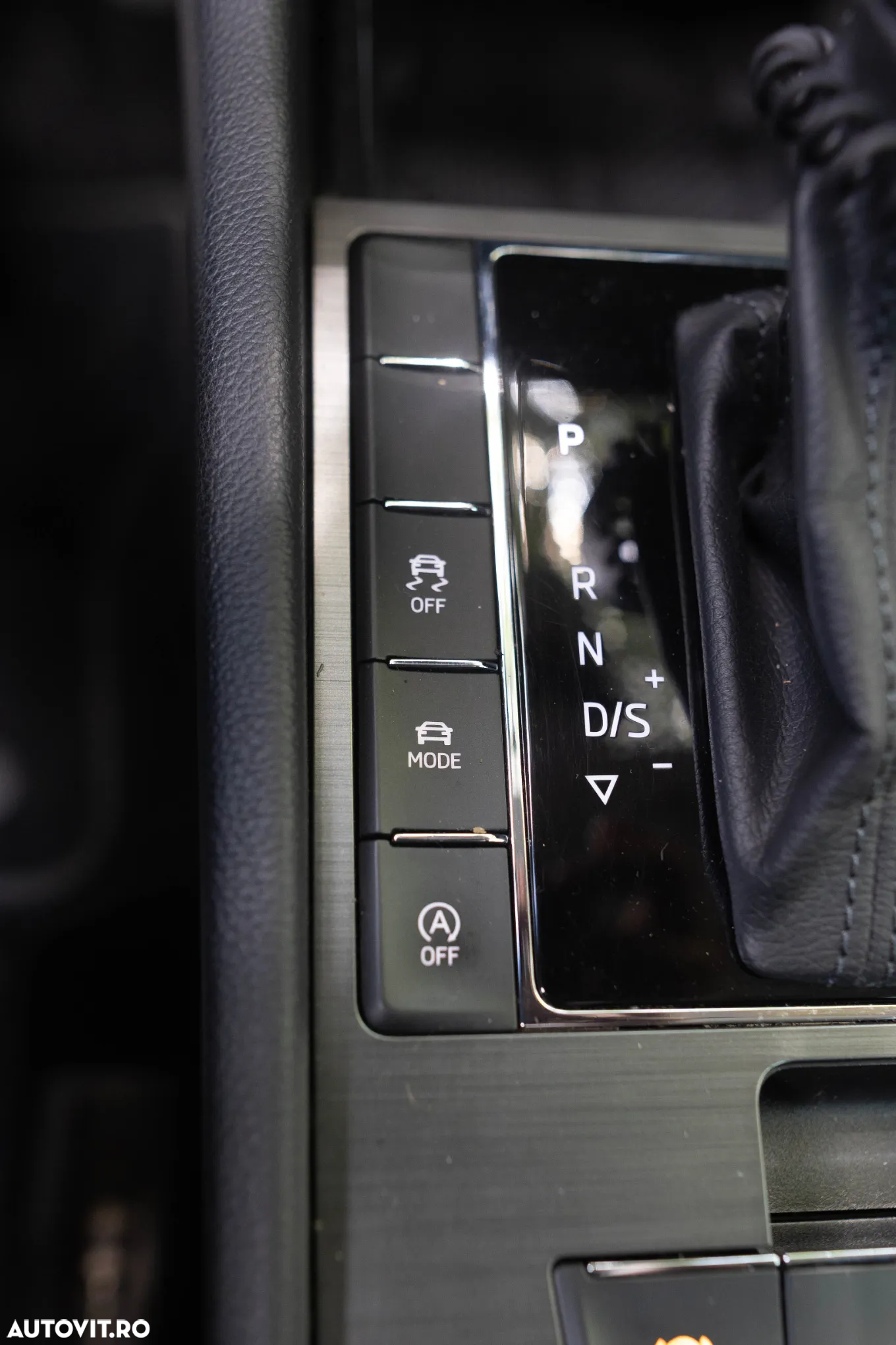Skoda Superb Combi 2.0 TDI 4X4 DSG Scout - 21