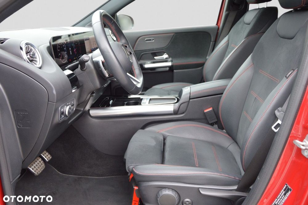 Mercedes-Benz GLA - 15