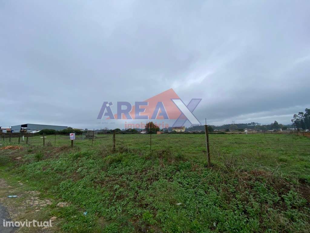 Propriedade composta por 2 artigos. Zona de construção. Consulte-nos! - Grande imagem: 3/4