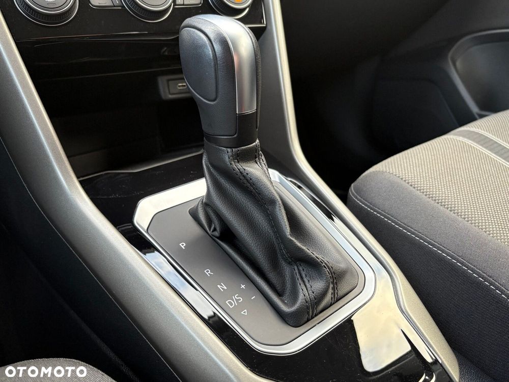 Volkswagen T-Roc 1.5 TSI ACT Advance DSG - 24