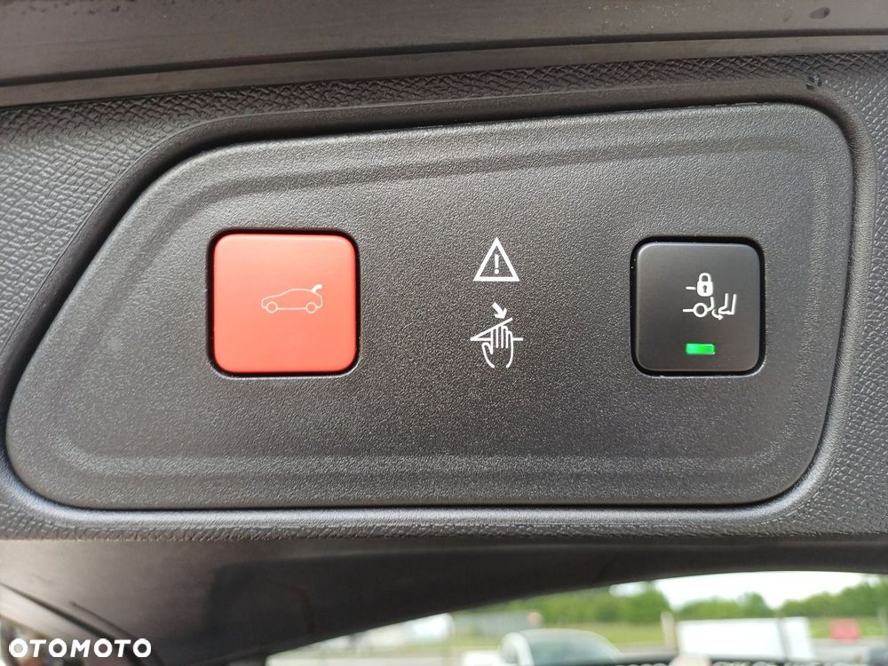 Peugeot 3008 1.6 THP Allure S&S EAT6 - 36