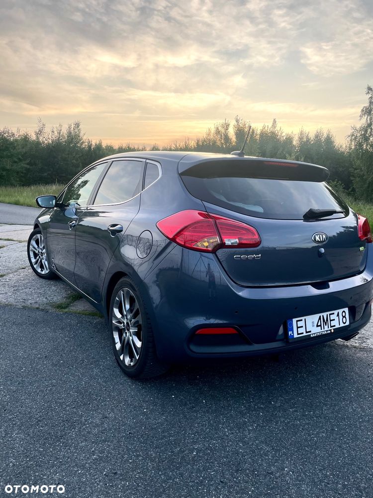 Kia Ceed - 4